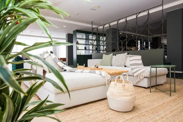 Coral Suites & Spa - Lobi