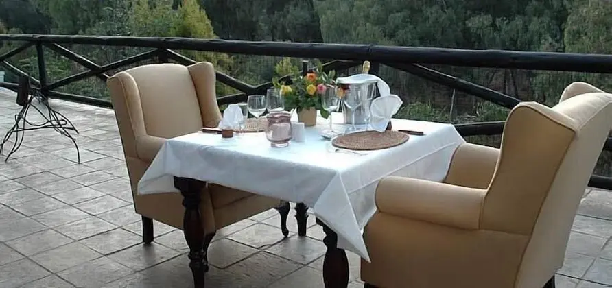 Coral Tree Inn - Yerinde Yemek