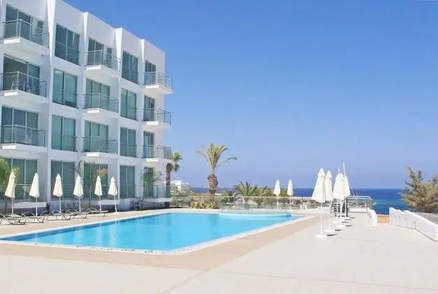 Coralli Spa Beachfront Apartment With Breathtaking Sea Views - Havuz
