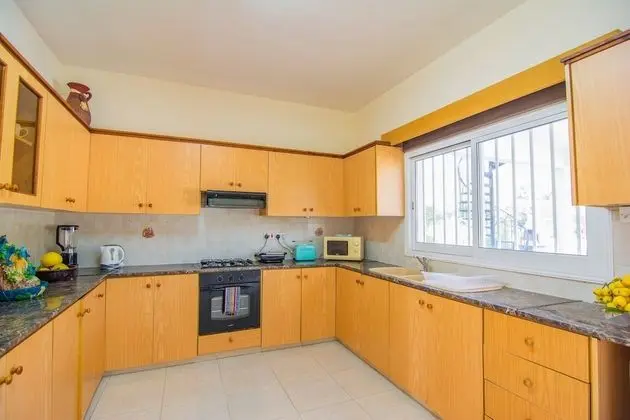 Corallia Villa, 3 Bedrooms see and Forest View - Mutfak