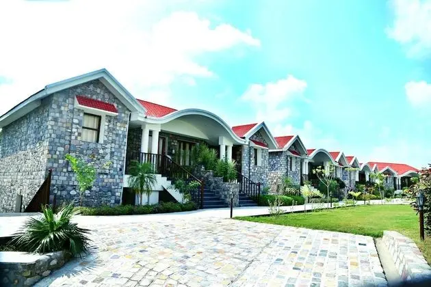 The Corbet Manral Resort & Spa - Dış Mekan