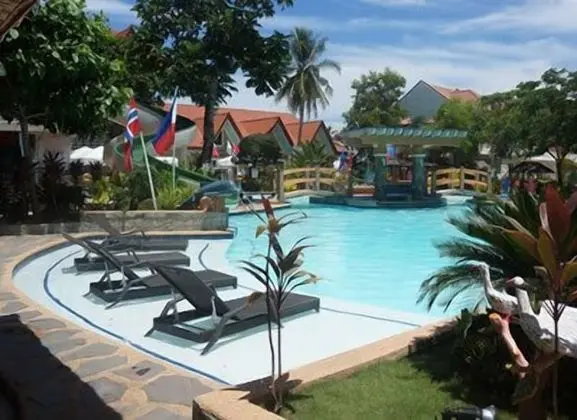 Cordova Home Village - Havuz