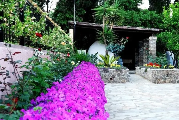 Corfu Club - Dış Mekan