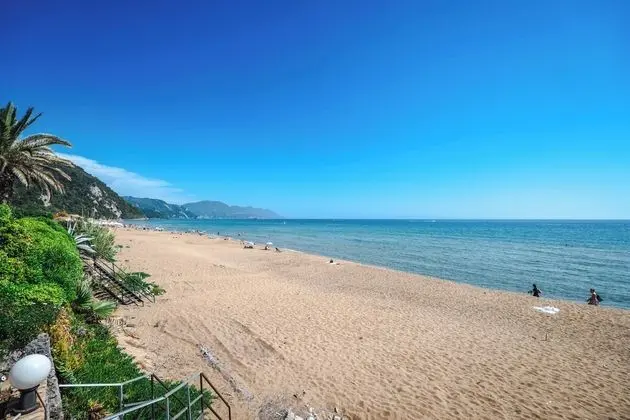 Corfu Glyfada Menigos Resort Beachfront 13 - Plaj
