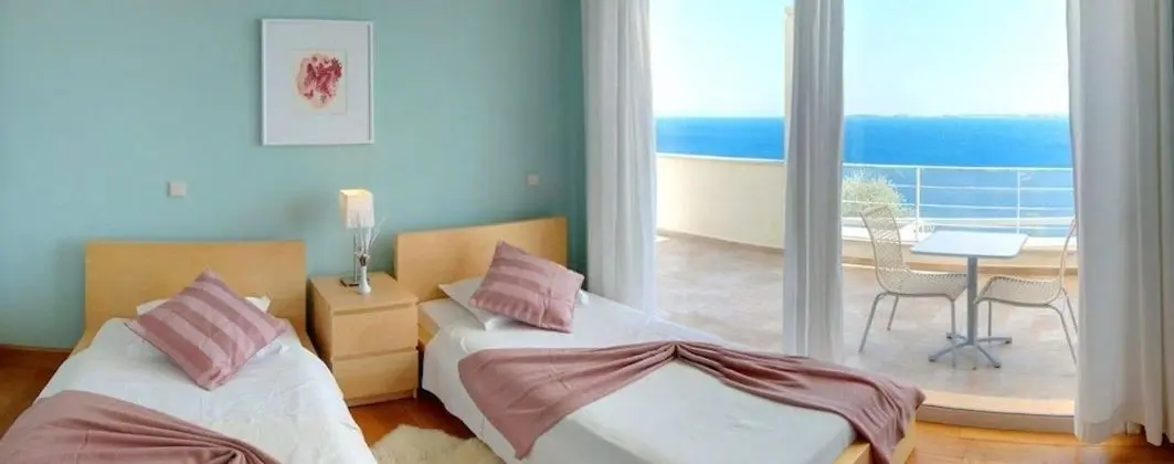 Corfu Luxury Villas - Oda