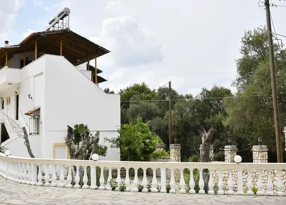 Corfu Room Apartments in a Piecefull and Full of Olive Trees Location