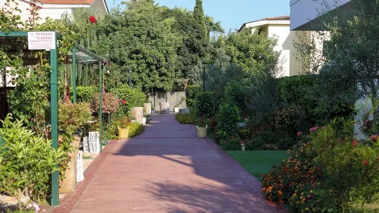 Corinthian Village - Dış Mekan