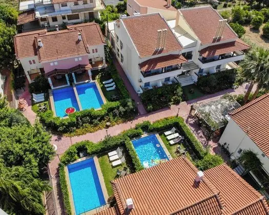 Corinthian Village - Öne Çıkan Resim