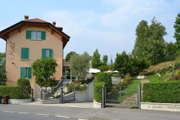 Cornelle Hotel - 1
