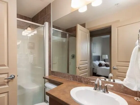 Corner Apartment With Lake View #518 - Banyo Tipleri