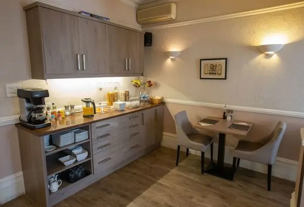 The Corner House Hotel Guest House