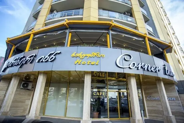 Hotel Corner Inn - Dış Mekan