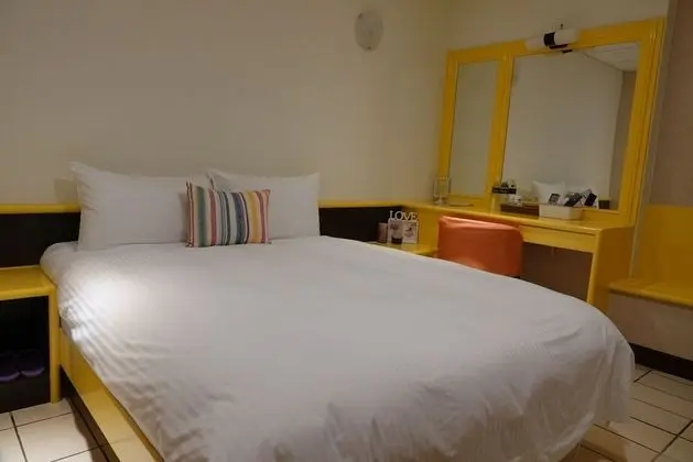 Corner Love Hotel