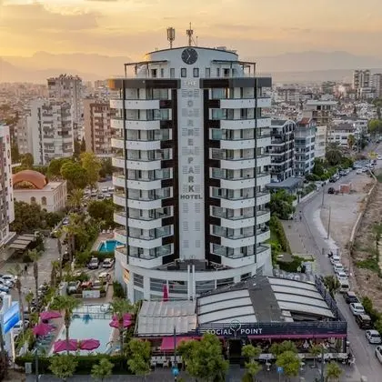 The Corner Park Hotel - Genel