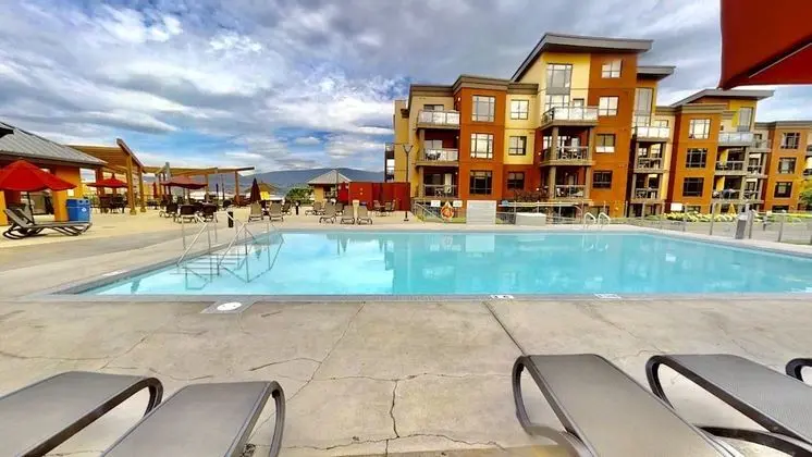 Corner Unit With Lakeview at Playa #402 - Havuz