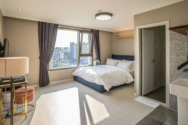 Cornerstone Hotel - Oda