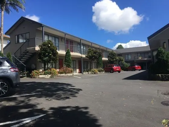 CORNWALL PARK MOTOR INN