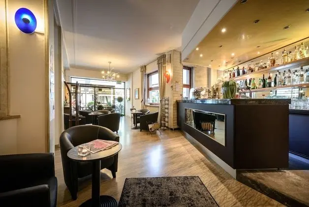 Hotel Corona - Lobi