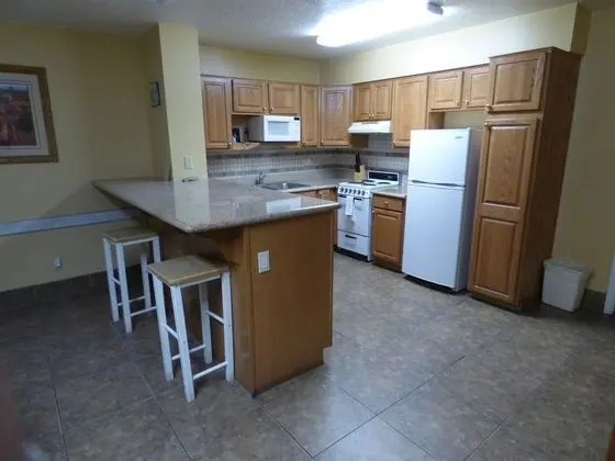 Coronada Inn and Suites - Mutfak