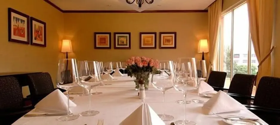 Coronation Hotel - Yerinde Yemek