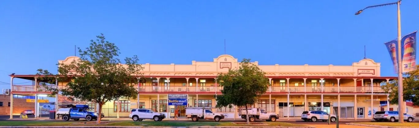 Hotel Corones - Dış Mekan