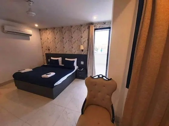 CoRoomS SanVi Prime Unitech Cyber Park - Oda