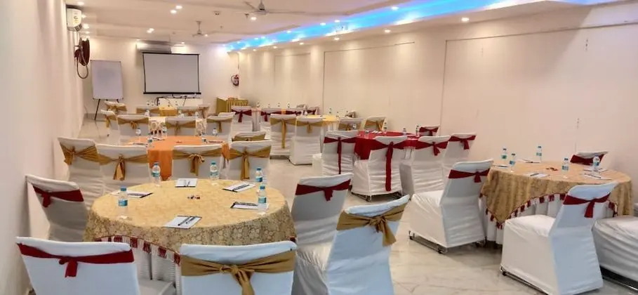 CoRoomS SanVi Prime Unitech Cyber Park - Yerinde Yemek