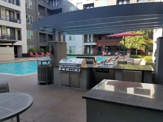 Corporate Apartments Downtown DeepEllum - Havuz