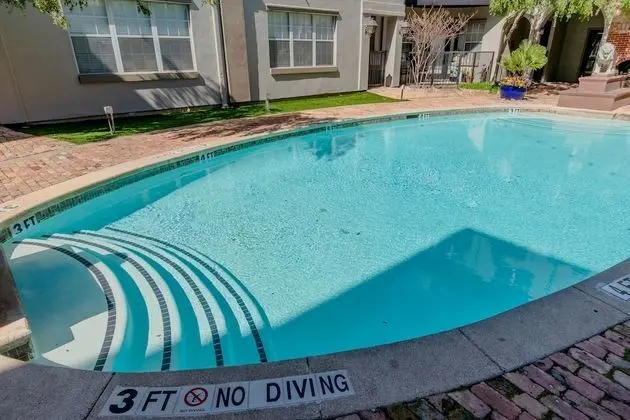Corporate Apartments - Uptown Dallas - Havuz