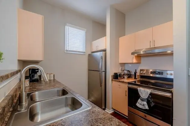 Corporate Apartments - Uptown Dallas - Mutfak