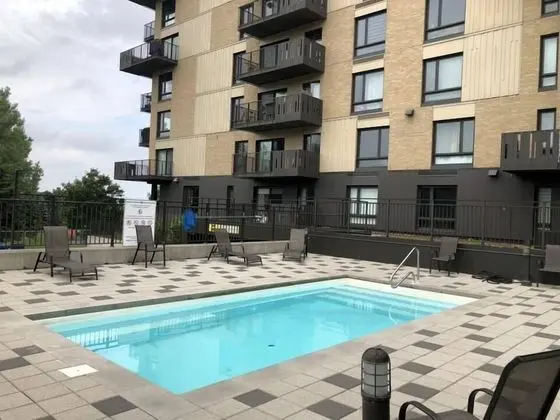 Corporate Stays La Garde Apartments - Havuz