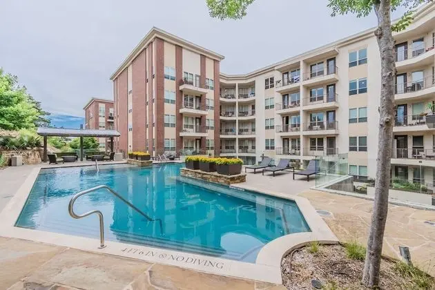 Corporate Suites at Victory Park Dallas - Havuz