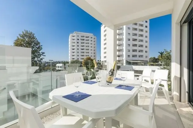 Correeira Luxury Residence T2 C- Albufeira, Pools, Wifi, Bbq, Beach - Dış Mekan