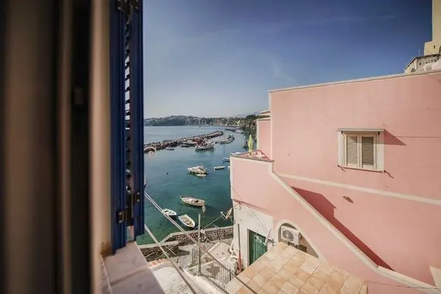 Corricella Sea Window - Oda Manzaraları