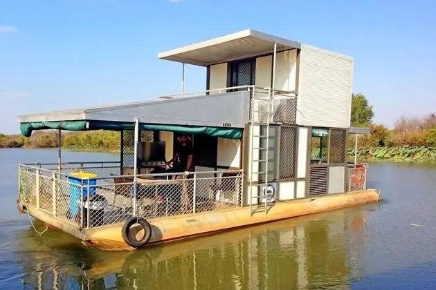 Corroboree Houseboats