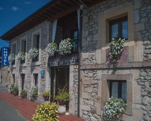 Hotel Corru San Pumés