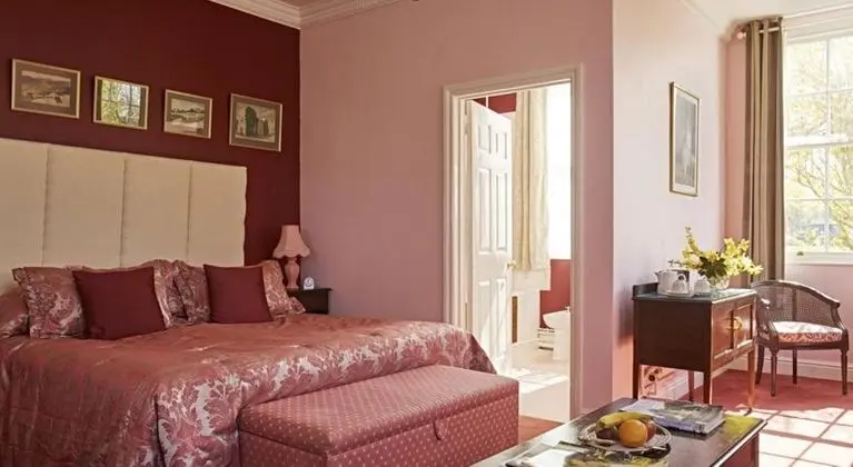 Corse Lawn House Hotel - Oda
