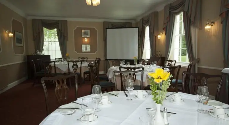 Corse Lawn House Hotel - Yeme / İçme