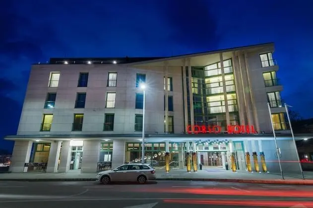 Corso Hotel Pécs - Dış Mekan