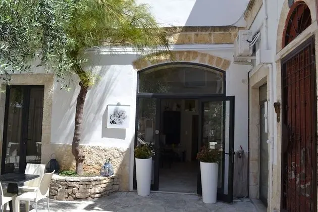 Corte Cairoli B&B and Suite