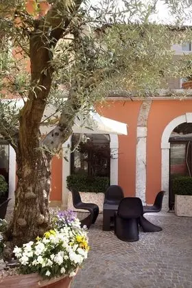 Corte San Luca Apartments - Lobi