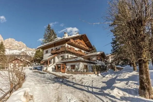 Cortina - Shortholidays