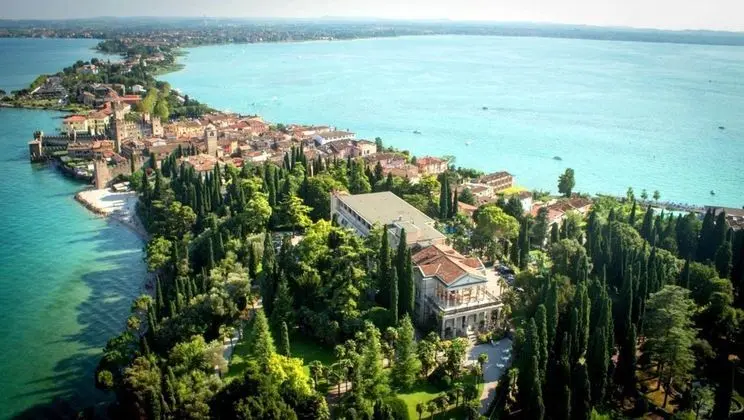 Villa Cortine Palace Hotel