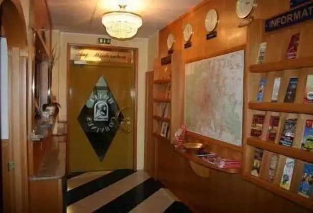 Hotel Corvinus - Lobi