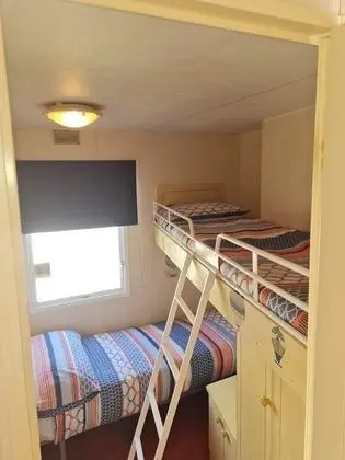 Cosey 3 Bedroom Mobile Home Golden Palms Resort - Oda