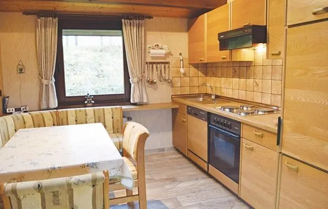 Cosily Furnished Bungalow With Peaceful Neighbourhood - Mutfak
