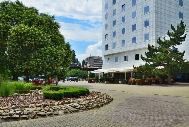 Cosmopolitan Bobycentrum