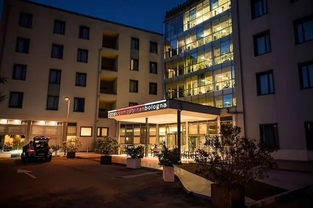 Hotel Cosmopolitan Bologna - Dış Mekan
