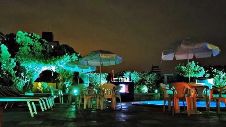 Cosmopolitan Praia Flat - Havuz
