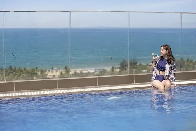 Cosmos Hotel Danang - Havuz